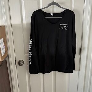 Very Important Tee Women Black Long Sleeve Tee, Size 3XL, NWOT
